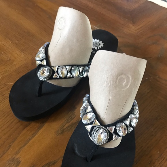 Yellow Box Flip Flops - Picture 3 of 8